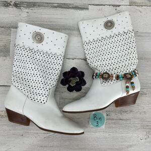 Vintage White Leather Rock n Roll Western Slip On Cowgirl Boots Size 9
